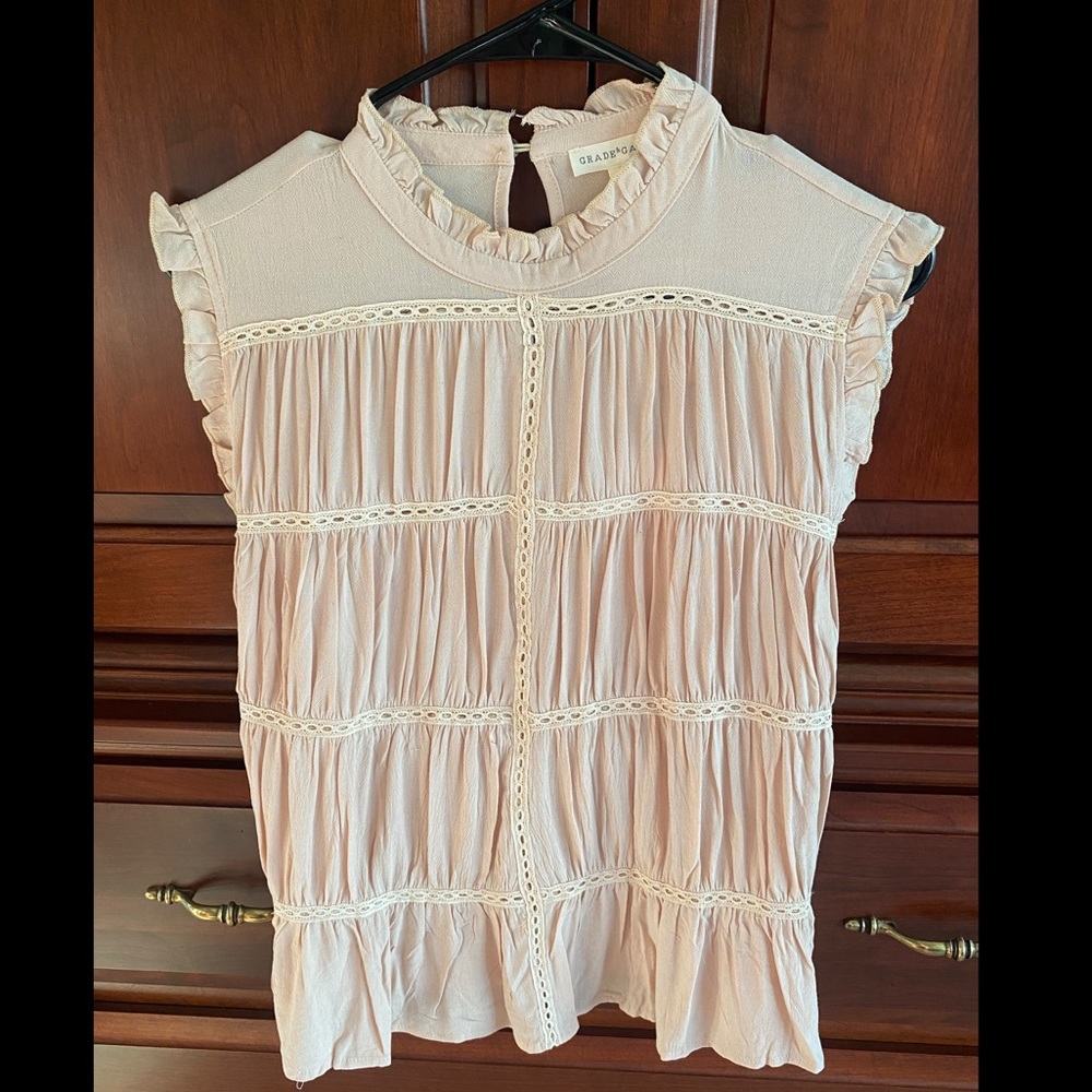 NWT: womens blouse